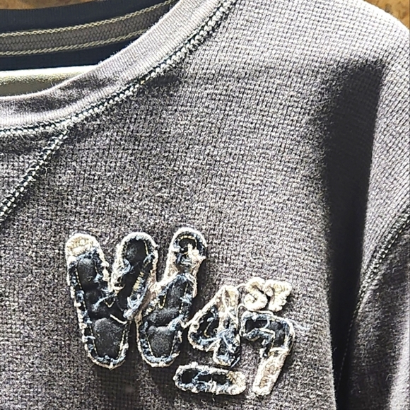 🛍 4/$20 🛍 Arizona Distressed Long Sleeve Shirt-Size L - Picture 2 of 5